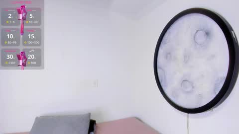 Luna online show from 05/19/26, 11:49