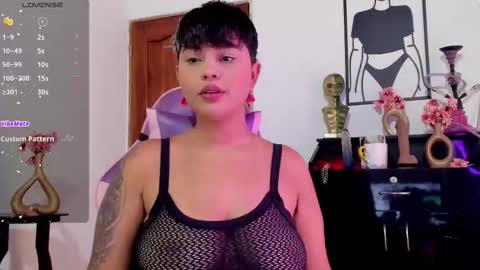 Luna online show from 10/04/25, 03:32