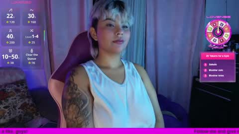 Luna online show from 04/19/26, 01:49