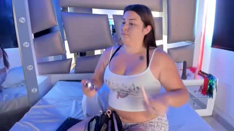 luna online show from 10/01/25, 01:28