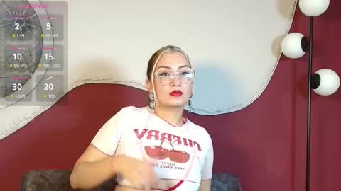 Snapshot of luna__velvet chatting on 02/08/26, 01:14 luna__velvet online show from 02/08/26, 01:14