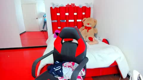 Snapshot of luna_analya chatting on 07/15/26, 01:22 luna_analya online show from 07/15/26, 01:22