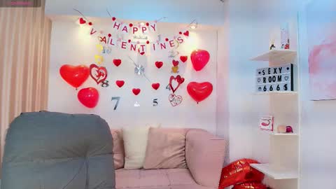 Luna And Titan  online show from 02/19/26, 04:08