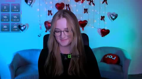 luna_berryy online show from 02/27/26, 08:20