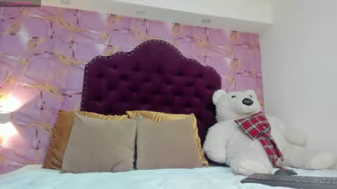 Snapshot of luna_bloomm_ chatting on 07/04/26, 06:08 Luna Bloom online show from 07/04/26, 06:08