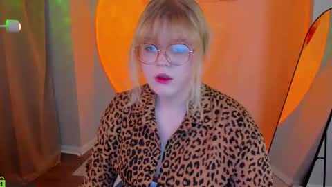 Snapshot of luna_c0ra chatting on 02/11/26, 01:10 luna online show from 02/11/26, 01:10