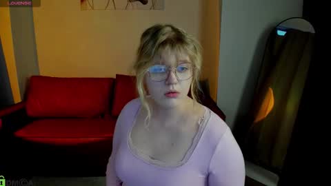 Snapshot of luna_c0ra chatting on 02/17/26, 01:13 luna online show from 02/17/26, 01:13