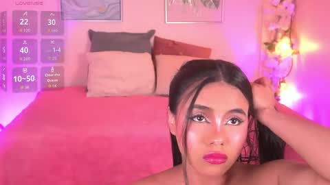 Snapshot of luna_cullen chatting on 05/19/26, 07:20 Lunita online show from 05/19/26, 07:20