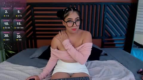 luna_cute14 online show from 02/09/26, 08:02