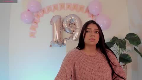 luna_cute14 online show from 02/23/26, 07:55