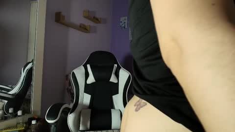 luna_desiree online show from 10/17/25, 12:36