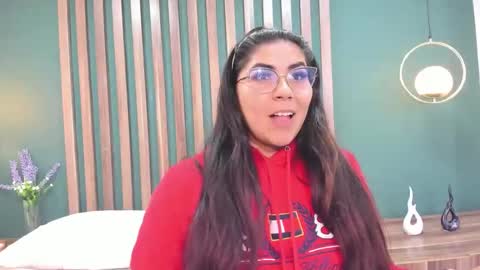 luna  online show from 09/26/25, 08:02