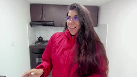 luna  online show from 09/30/25, 11:15