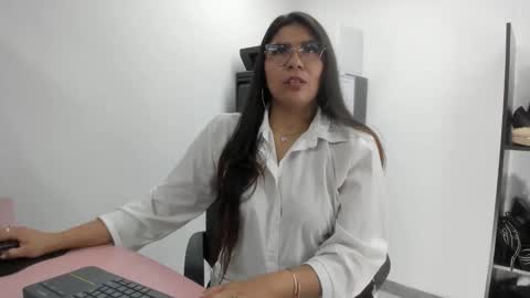 luna  online show from 10/13/25, 11:21