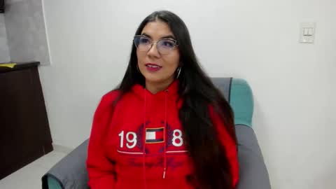 luna  online show from 11/27/25, 11:23