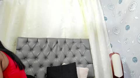 Snapshot of luna_evaa chatting on 01/16/25, 09:51 Luna Eva online show from 01/16/25, 09:51