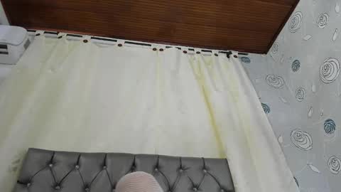 Snapshot of luna_evaa chatting on 01/29/25, 06:07 Luna Eva online show from 01/29/25, 06:07