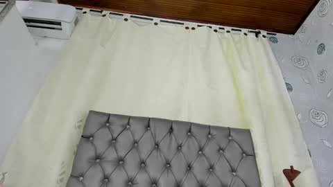 Snapshot of luna_evaa chatting on 02/04/25, 08:49 Luna Eva online show from 02/04/25, 08:49