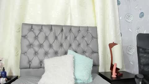 Snapshot of luna_evaa chatting on 03/06/25, 06:05 Luna Eva online show from 03/06/25, 06:05