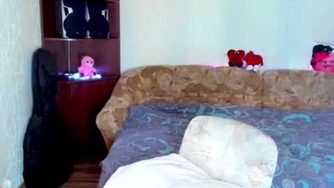 luna_evan online show from 01/28/25, 11:17