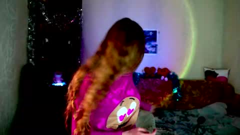 luna_evan online show from 12/19/25, 09:27