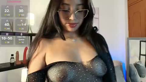 Snapshot of luna_ferrer10 chatting on 04/17/26, 08:45 Luna Ferrer online show from 04/17/26, 08:45