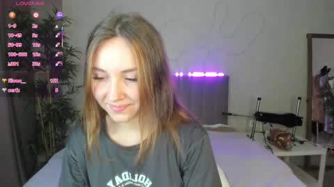Luna online show from 10/15/25, 12:22