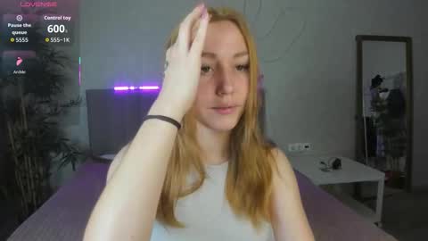 Luna online show from 10/19/25, 12:22