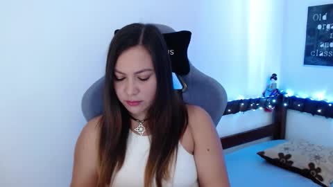 Snapshot of luna_gomez92 chatting on 10/09/25, 06:06 Luna Gomez online show from 10/09/25, 06:06