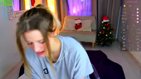 Luna online show from 12/20/25, 08:32