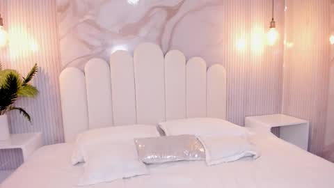 luna_hot_ass online show from 12/05/25, 03:41