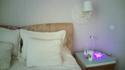 luna_hoti online show from 03/07/25, 11:40