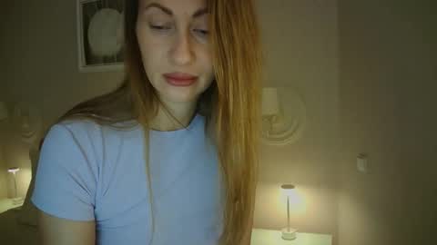 luna_hoti online show from 10/14/25, 12:55