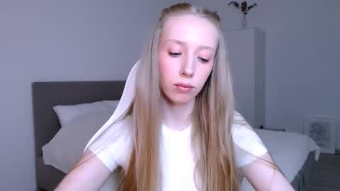 Luna online show from 01/12/26, 08:03