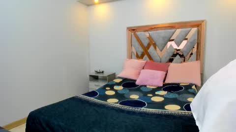 Luna  online show from 09/29/25, 12:10