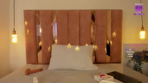 luna_kassiel online show from 12/14/25, 11:26