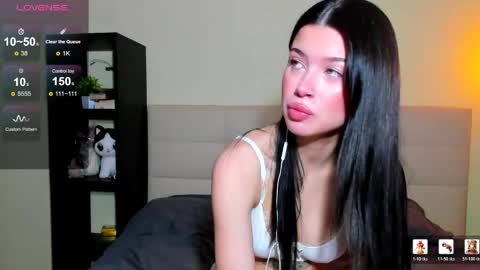 Hi everyone my name is Tina   online show from 05/19/26, 12:49