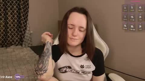 luna_loveeee online show from 12/18/25, 04:29