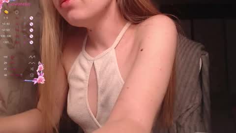 Snapshot of luna_loveisgood chatting on 02/08/26, 10:57 Luna online show from 02/08/26, 10:57