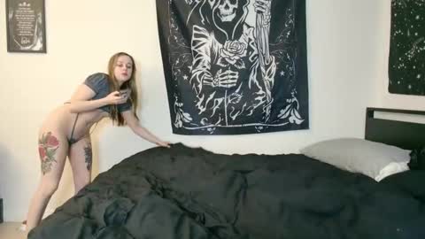 Luna online show from 11/02/25, 10:56