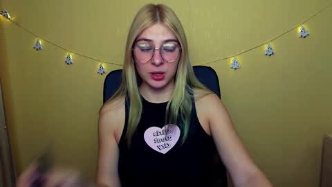 Luna online show from 12/05/24, 07:16