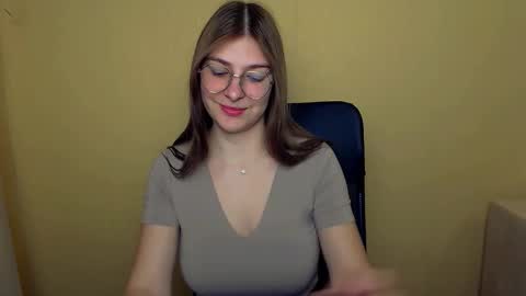 Luna online show from 10/11/25, 08:57