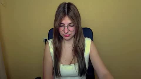 Luna online show from 10/23/25, 08:35