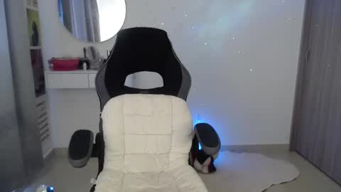 Snapshot of luna_mails chatting on 10/09/25, 06:06 Luna online show from 10/09/25, 06:06