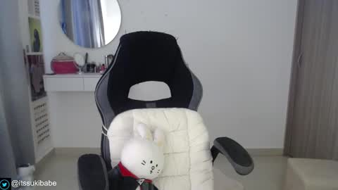 Luna online show from 11/14/25, 07:45