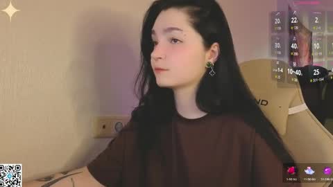 Snapshot of luna_moon13 chatting on 05/09/26, 01:33 Luna online show from 05/09/26, 01:33