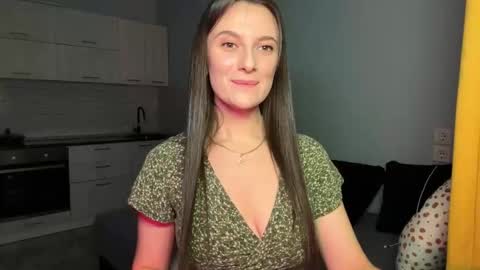 luna_raee online show from 11/03/25, 02:07