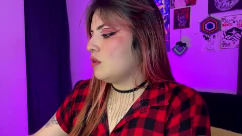 luna_rayy online show from 10/12/25, 05:39
