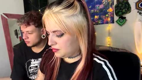 luna_rayy online show from 10/19/25, 02:23