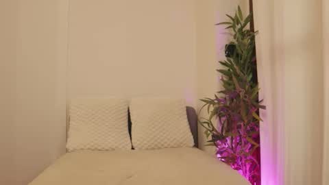 Luna Riva online show from 02/02/26, 09:19